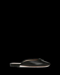 Veronica Beard Flats & Loafers><noscript><img width=