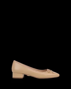 Veronica Beard Flats & Loafers|Pumps><noscript><img width=