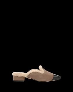 Veronica Beard Flats & Loafers><noscript><img width=
