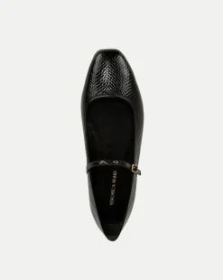 Veronica Beard Flats & Loafers><noscript><img width=