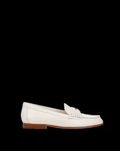 Veronica Beard Flats & Loafers><noscript><img width=